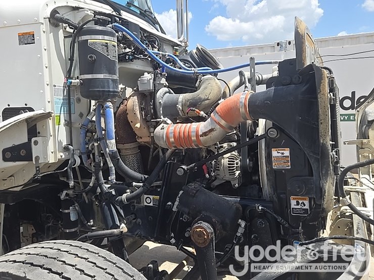2018-peterbilt-348-image-52