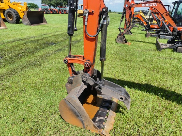 kubota-kx057-5-image-9