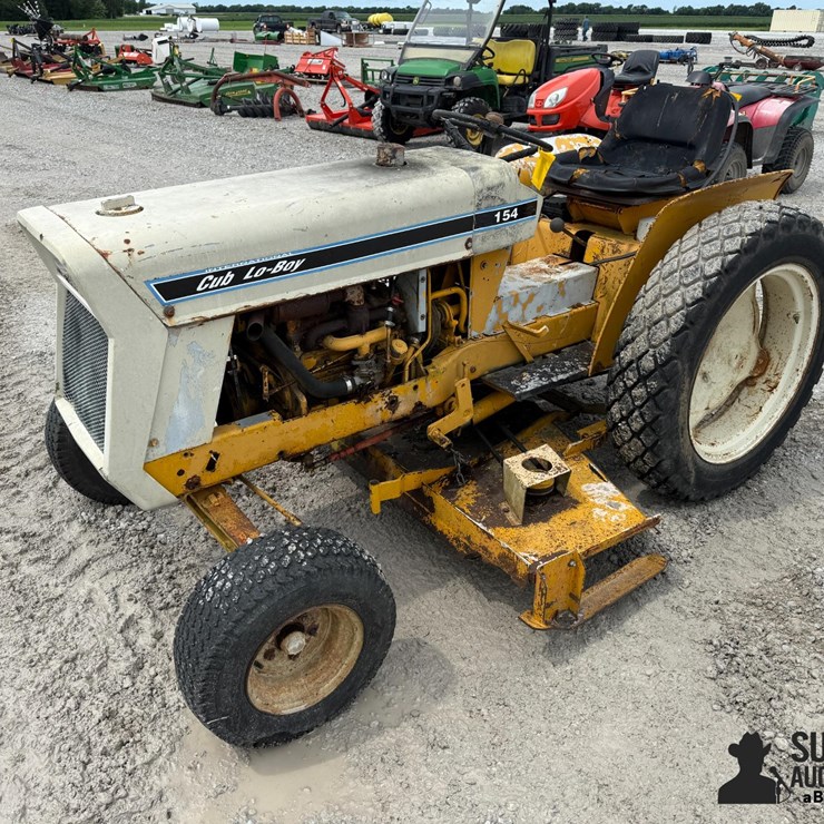 INTERNATIONAL CUB LO-BOY