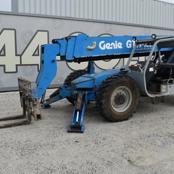 2008 GENIE GTH1056