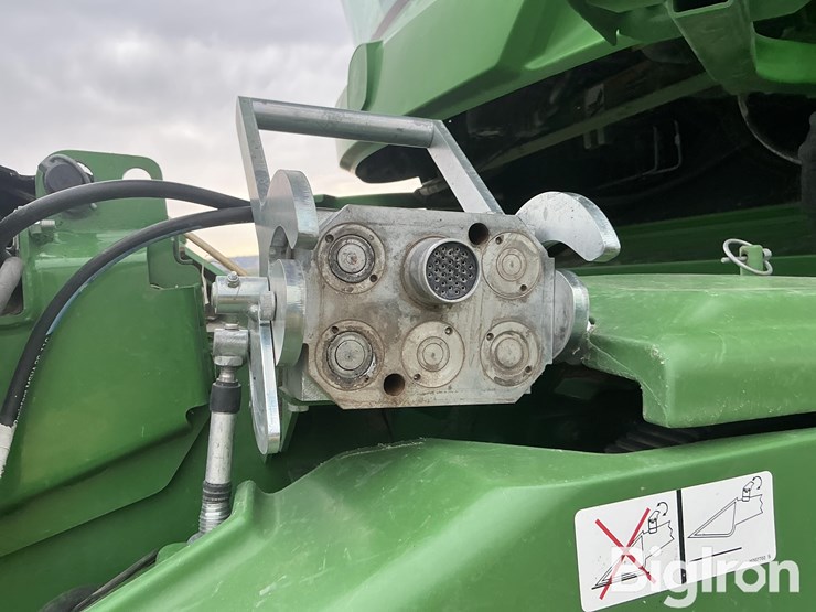 2019-john-deere-s770-image-19