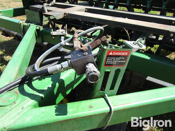 john-deere-750-image-11