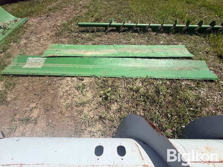 john-deere-corn-head-floor-pans-image-6