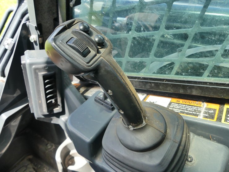 deere-325g-image-14