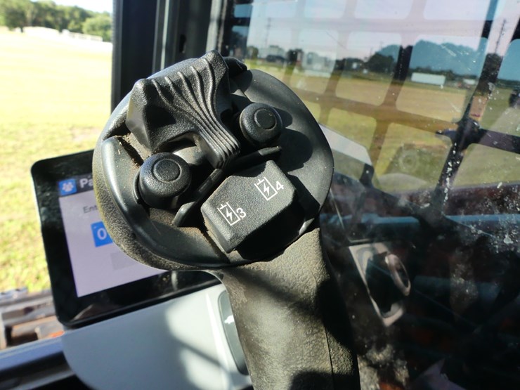 kubota-svl75-3-image-20