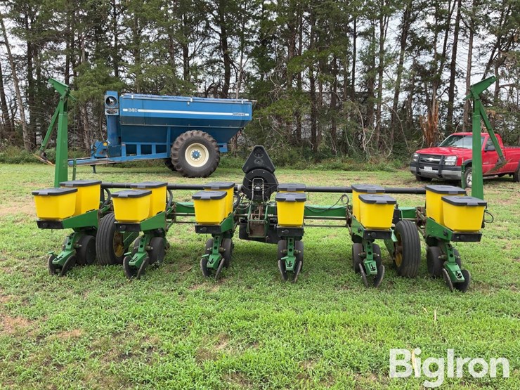 john-deere-1700-image-6