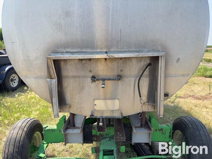stainless-1500-gal-ss-tank-on-running-gear-image-10