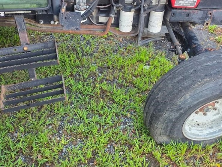 case-ih-jx100u-image-25
