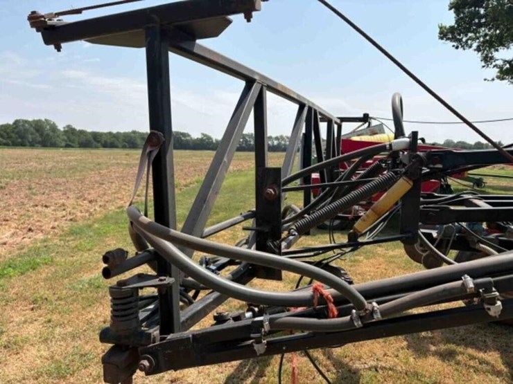 wako-1000-gallon-field-sprayer-image-12