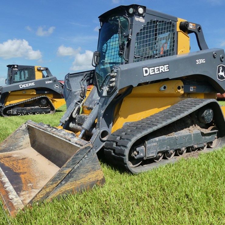DEERE 331G