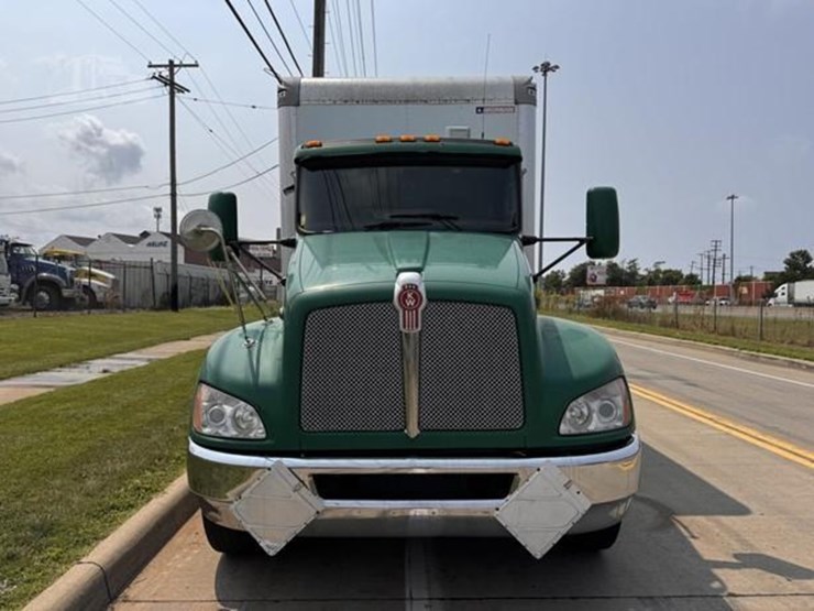 2016-kenworth-t370-image-3