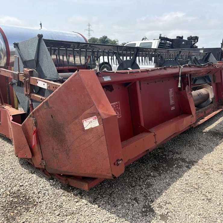 INTERNATIONAL 820