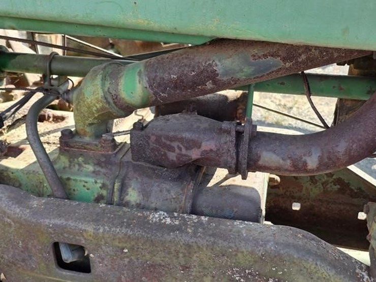 john-deere-tractor-(not-running)-image-19
