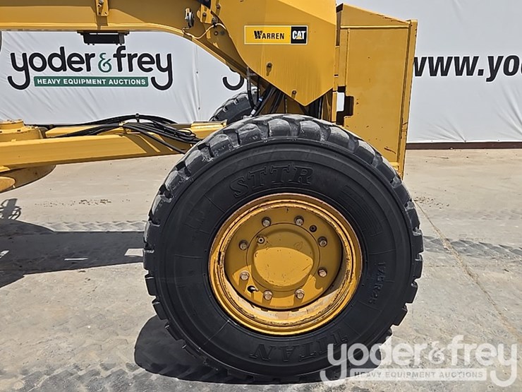 2016-caterpillar-140m3-awd-image-11