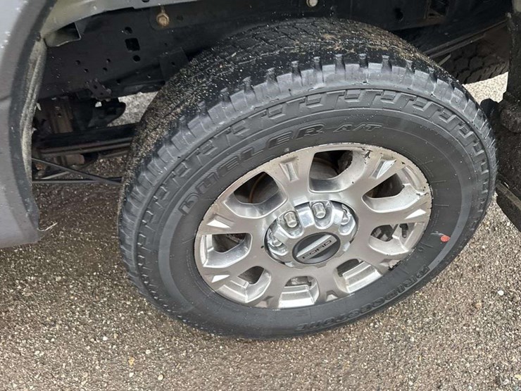 2021-ford-f250-lariat-image-23