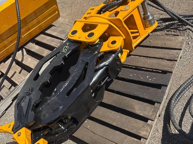 new-jiangtu-co-large-electronic/hydraulic-swivel-grapple-attachment-image-3