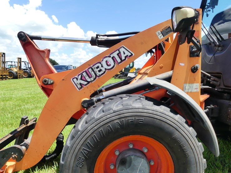kubota-r530-image-12