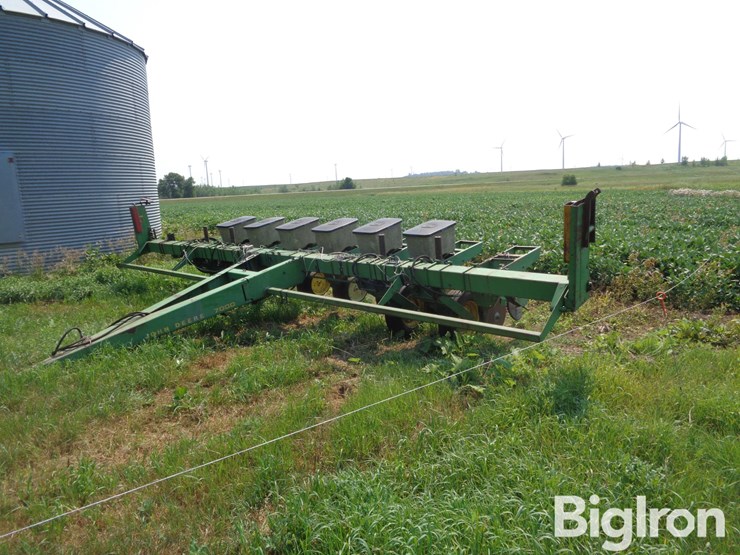 john-deere-7000-image-1