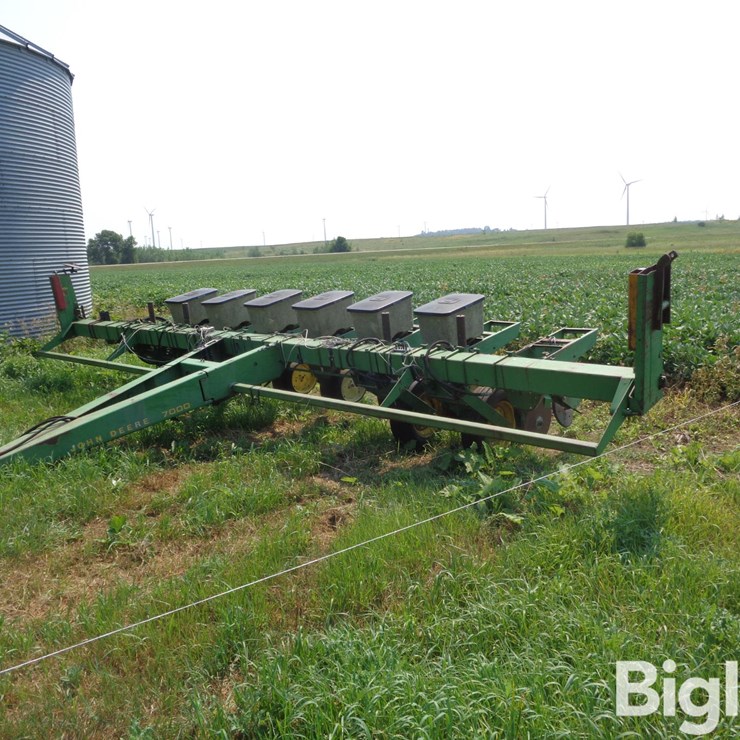 JOHN DEERE 7000
