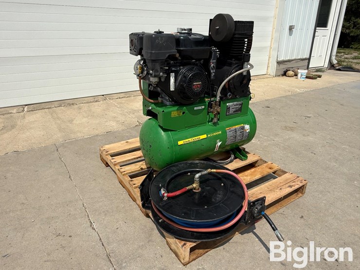 john-deere-am2-sh09-20j-portable-air-compressor-image-3