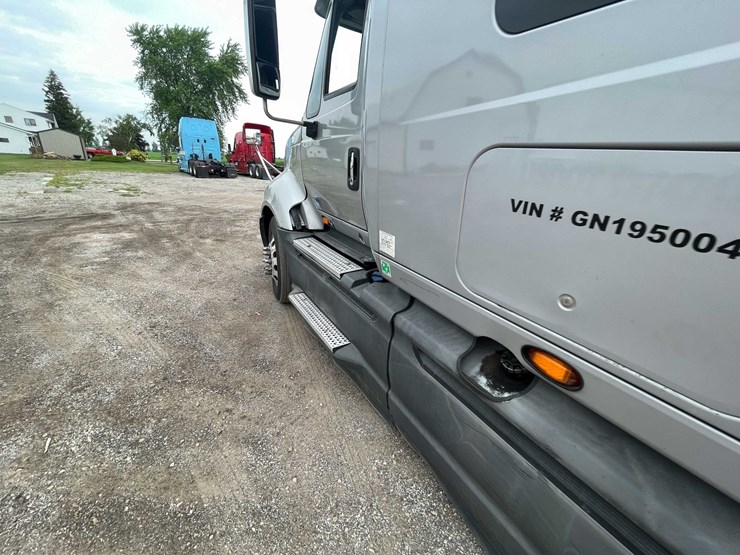2016-international-prostar-image-49