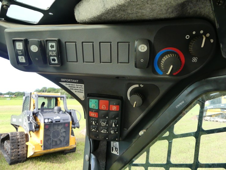 deere-325g-image-17