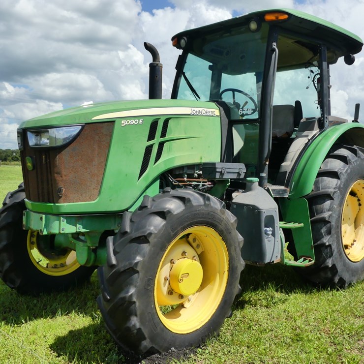 JOHN DEERE 5090E