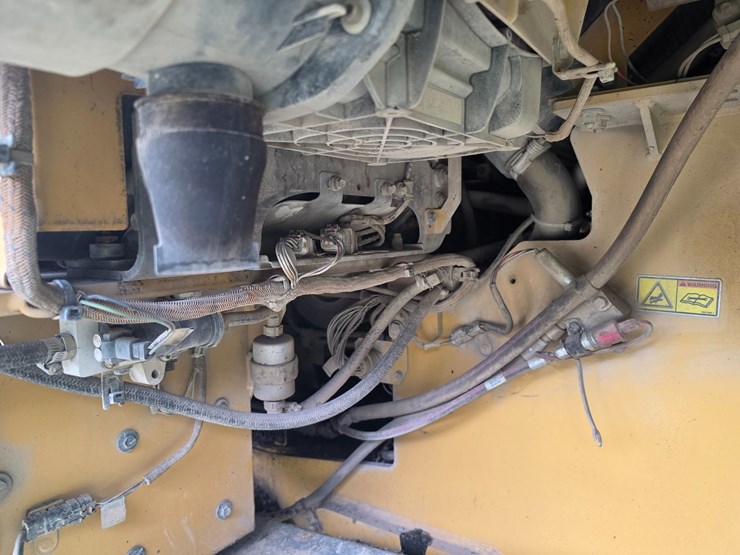 caterpillar-ap-1055f-image-93
