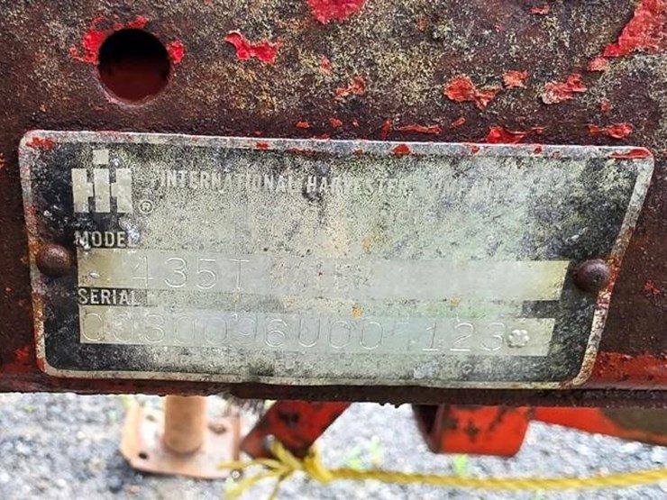 internatinal-435i-square-baler-image-5