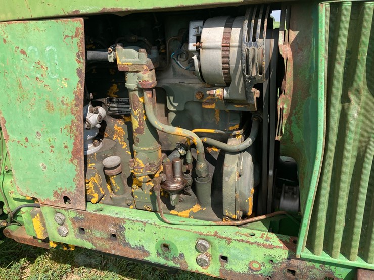 john-deere-3020-image-11