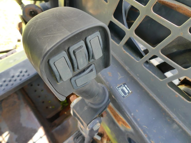 new-holland-lt185b-image-13