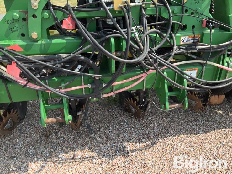john-deere-1720-image-17