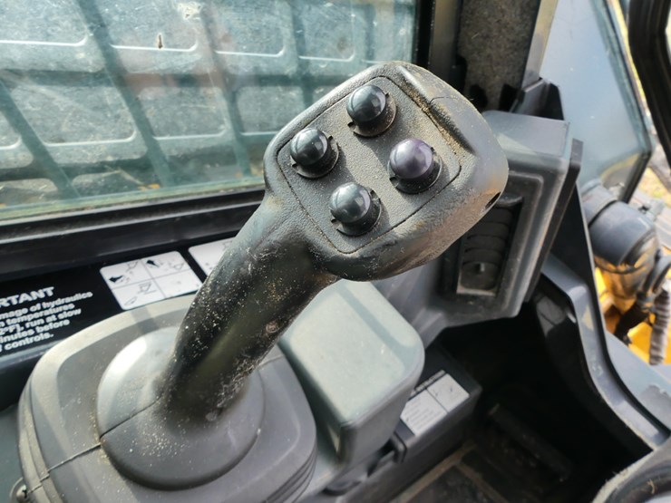 deere-325g-image-16