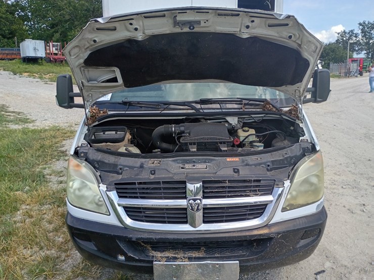 2008-dodge-sprinter-3500-image-17
