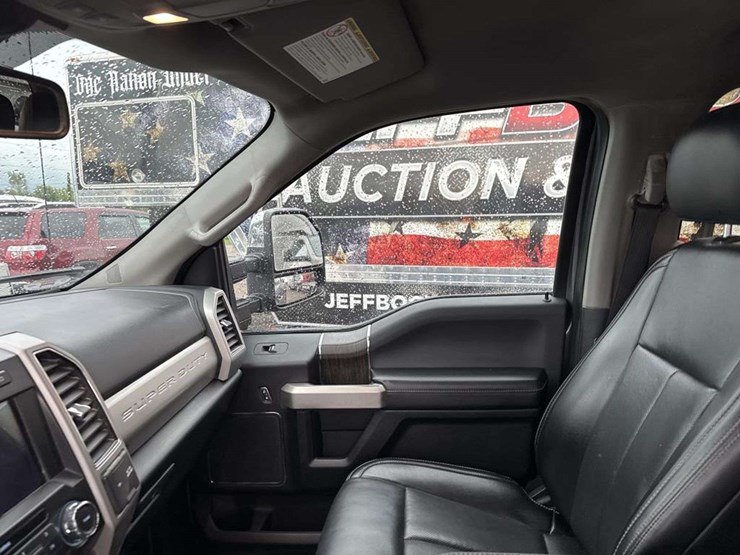 2021-ford-f250-lariat-image-15