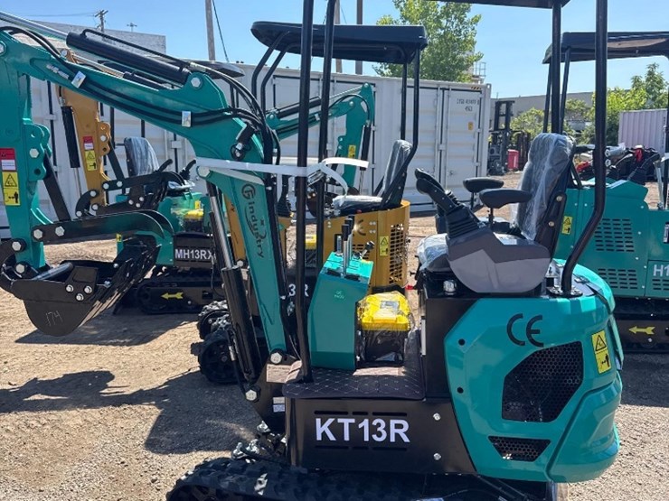 new-cfg-industrial-co-mini-excavator-model-kt13r-image-7