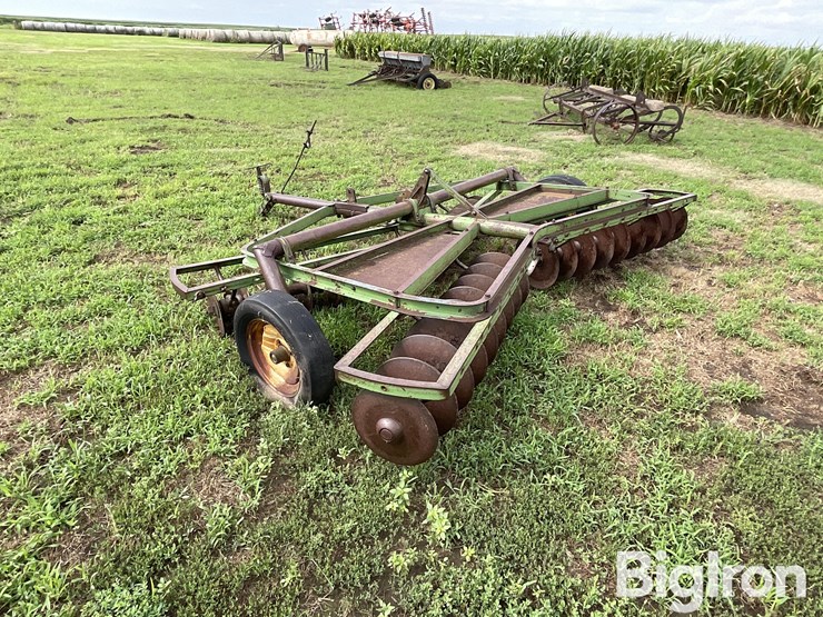 john-deere-12-image-7