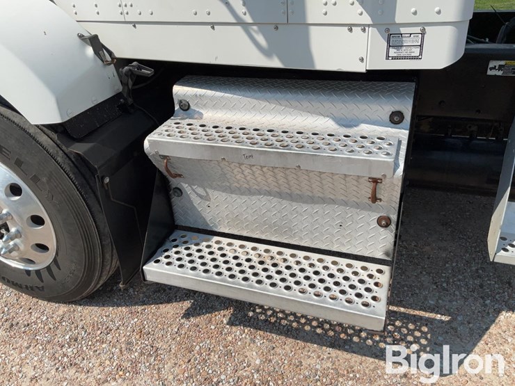 1999-kenworth-t800-image-18