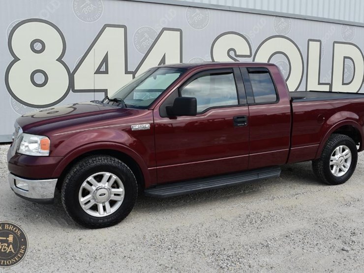 2004-ford-f150-lariat-image-2