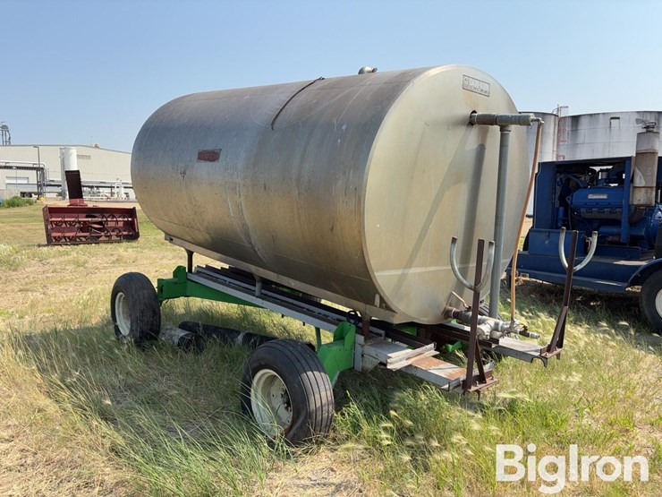 stainless-1500-gal-ss-tank-on-running-gear-image-5