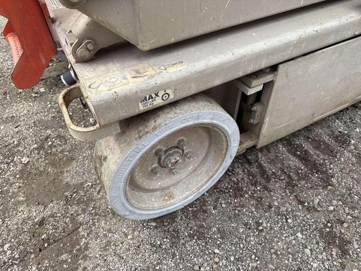 2000-jlg-2646e2-image-9