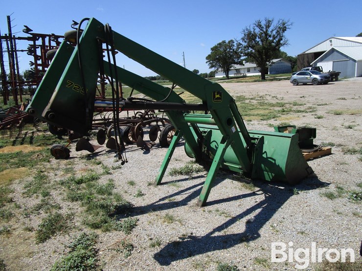 john-deere-725-image-5