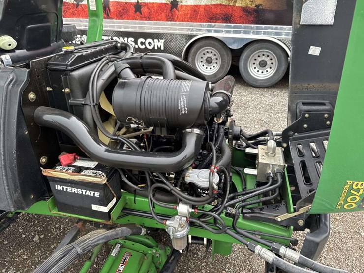 john-deere-8700-image-15