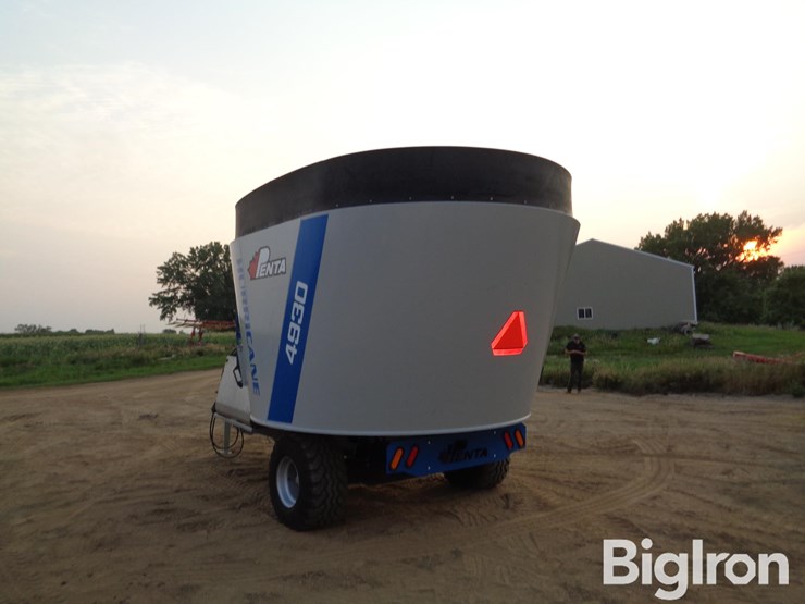 2024-penta-hurricane-4930-tmr-mixer-feed-wagon-image-7