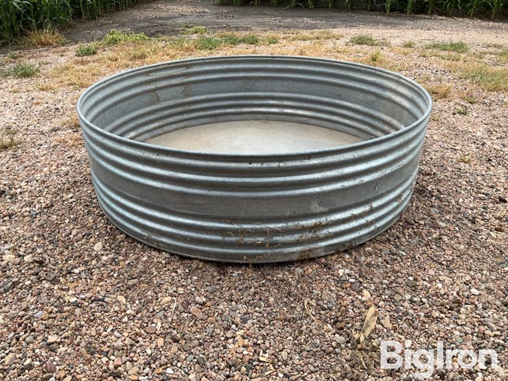 farmaster-575-gal-livestock-tank-image-8