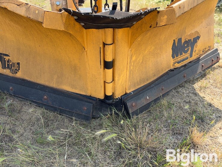 meyers-super-v-snowplow-image-12
