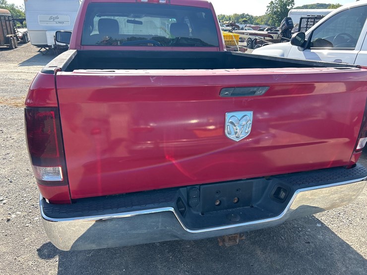 2013-dodge-1500-image-3