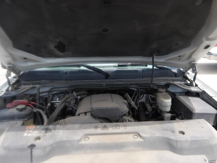 2013-chevrolet-silverado-2500-image-12