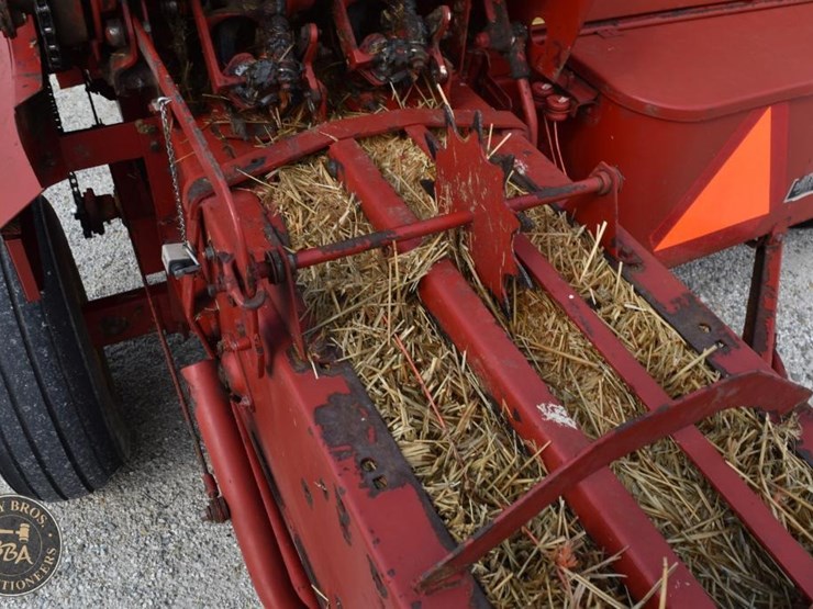 new-holland-311-image-25