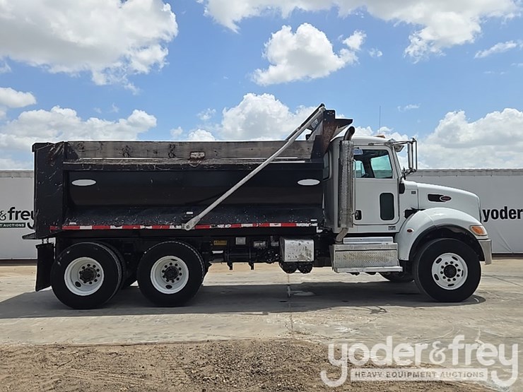 2018-peterbilt-348-image-6